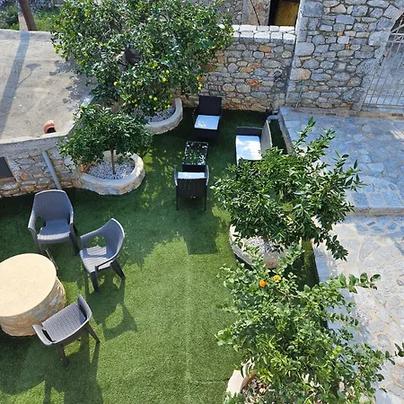 Rigas Stone Tower East Mani 2 Apartment Argilia Exterior photo