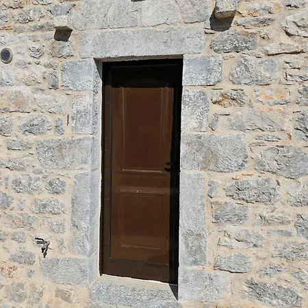 Rigas Stone Tower East Mani 2 Apartment Argilia Exterior photo