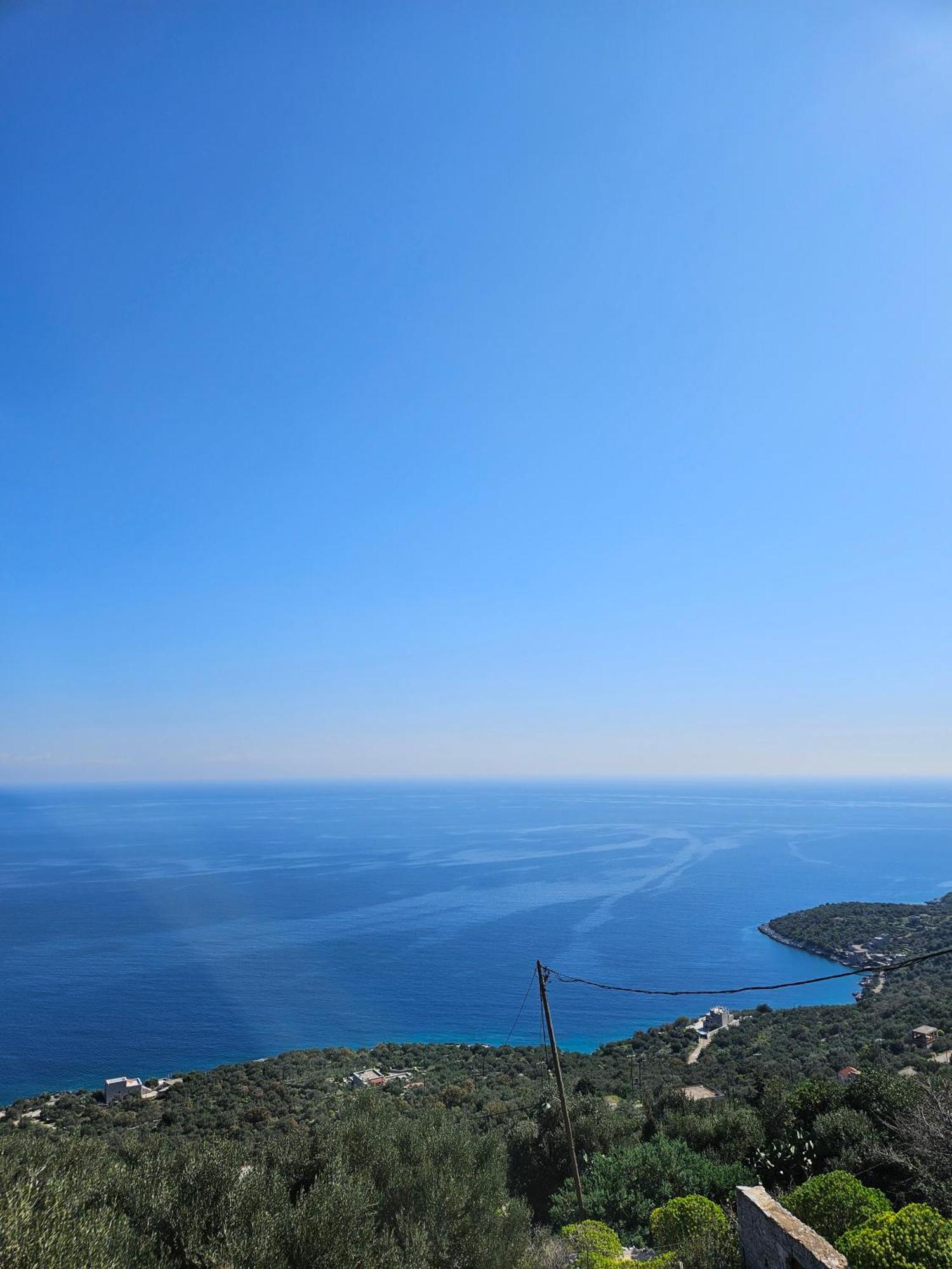 Rigas Stone Tower East Mani 2 Apartment Argilia