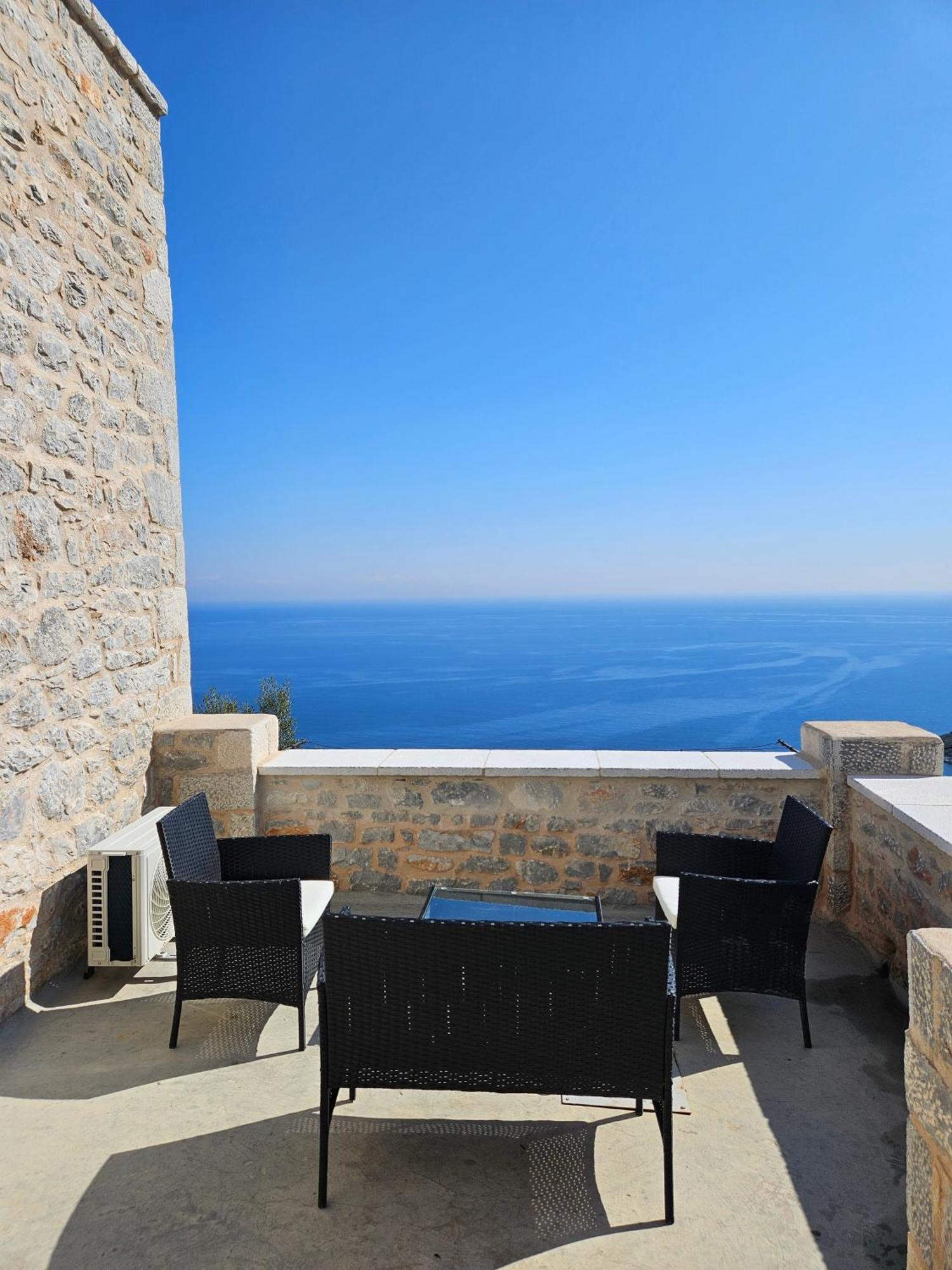 Rigas Stone Tower East Mani 2 Apartment