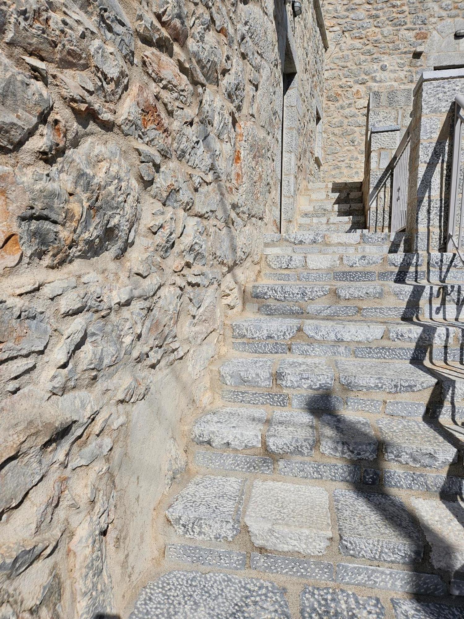 Rigas Stone Tower East Mani 2 Apartment Argilia